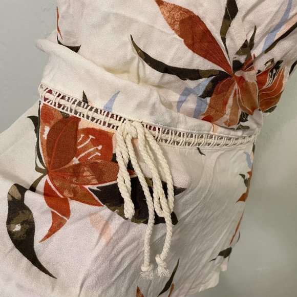 NWOT Floral Wrap O'neill Top - Picture 5 of 6
